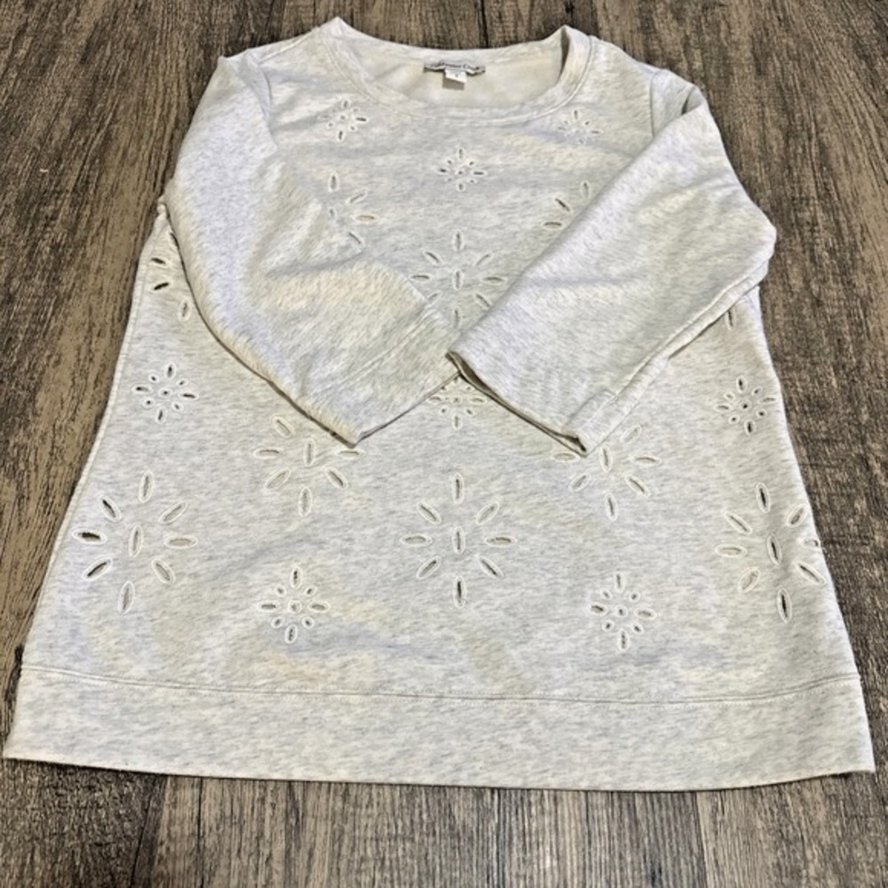Coldwater Creek Heather Grey Eyelet Floral Sweatshirt 3/4 Sleeve Size S 8